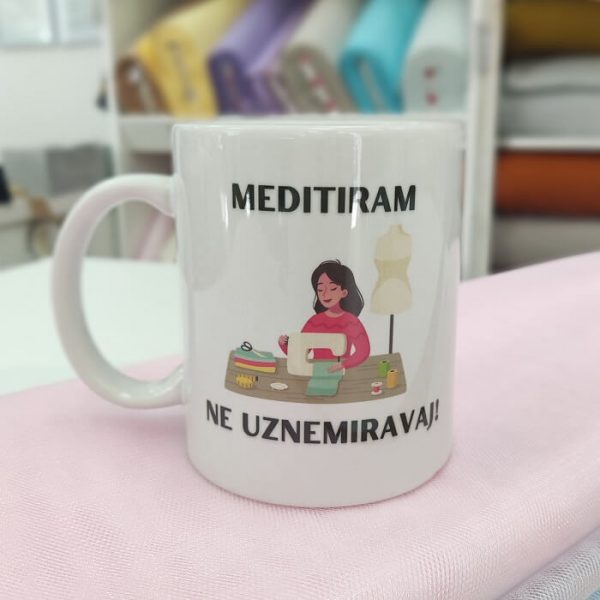 Šolja sa natpisom  MEDITIRAM - Slika 1