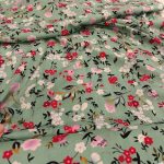 Viskoza zelena sa šarenim cvećem