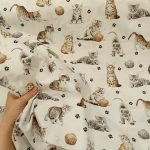 Pamuk mace na beloj osnovi