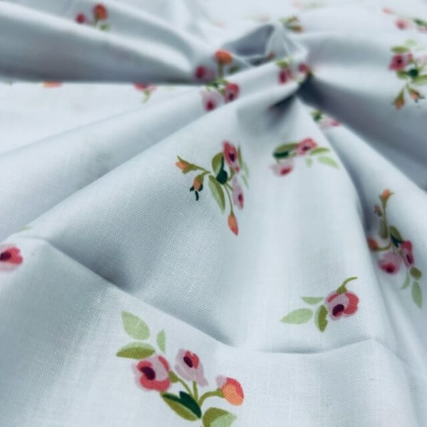 Sitne ruže na beloj osnovi NOVO - Slika 2