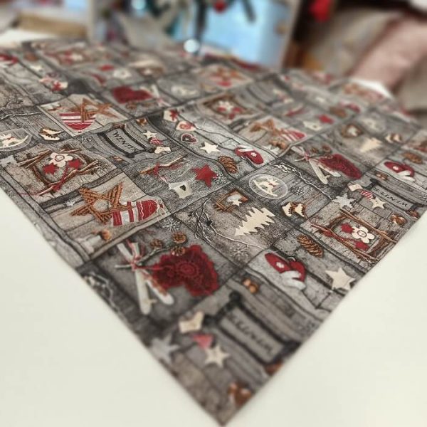 Nadstolnjak, tamna osnova 75x75 - Slika 1