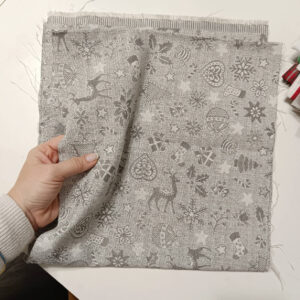 Parče dekor novogodišnji sa srebrnim nitima 30x140