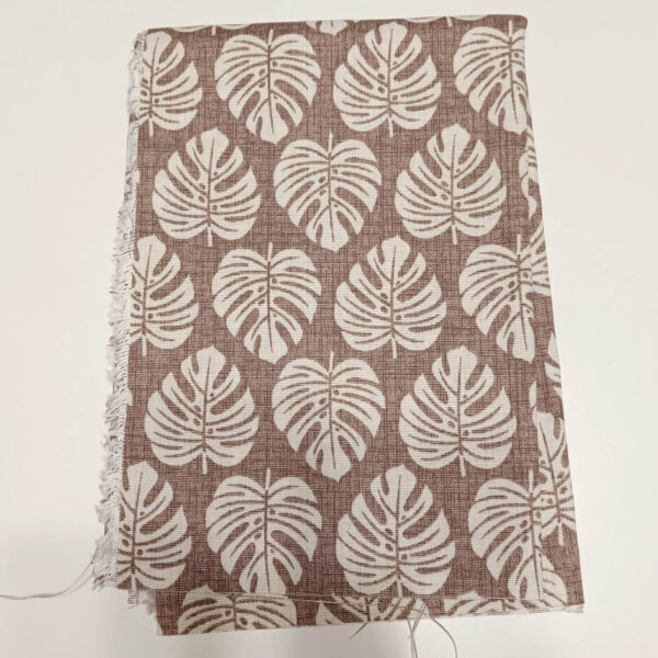 1744309876459 Parče dekor listovi na tamno krem 55x75 - Slika 1