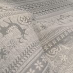 Dekor žakard lux sivi sa irvasima u liniji - Slika 2