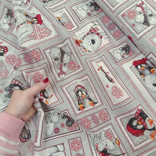 Novogodišnji dekor polarni meda i pingvin - Slika 1