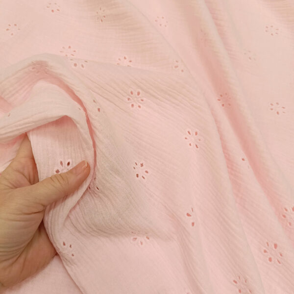 Dupla gaza sa cvetnim vezom nežno baby roze NOVO - Slika 2