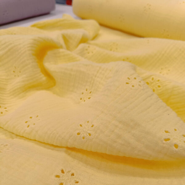 Dupla gaza sa cvetnim vezom ŽUTA NOVO - Slika 2