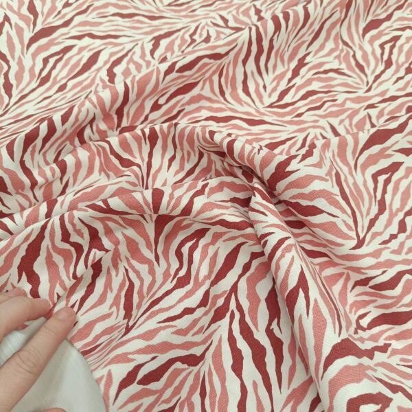 IMG_20260128_125533 Dekor platno zebra šara roze bordo - Slika 1