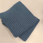 Peškir pamučni zeleni prugasta tekstura tamno plavi 50x90