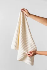 Peškir pamučni prugasta tekstura bež beli 50x90