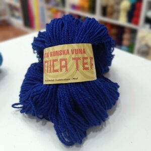 Runska vuna 100%  boja royal plava 38
