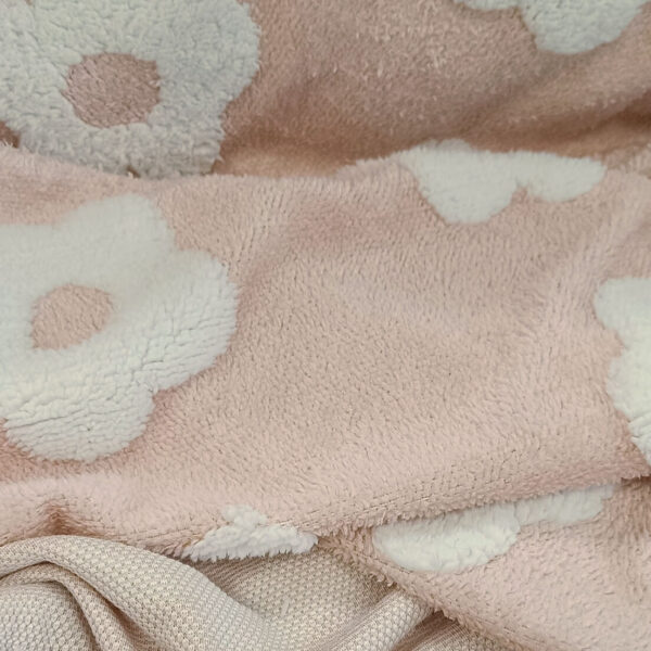 Teddy jednostrano krzno motiv cveta na roze - Slika 4